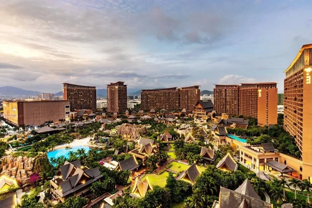 Китай 🇨🇳 

❤️‍🔥❤️‍🔥❤️‍🔥❤️‍🔥❤️‍🔥❤️‍🔥

🌴MANGROVE TREE RESORT WORLD SANYA BAY 5*

🌺 Гигантски