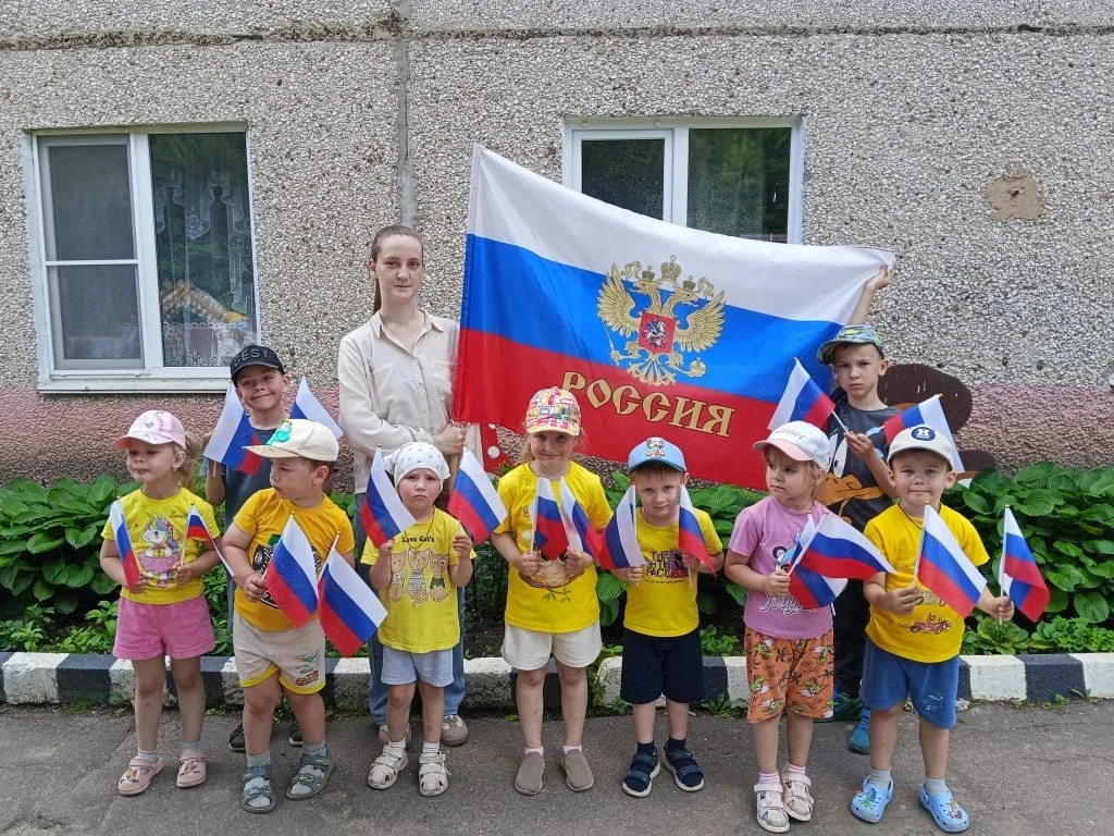 Россия — государство молодое, но земля русская имеет глубочайшие исторические корни, а русский народ