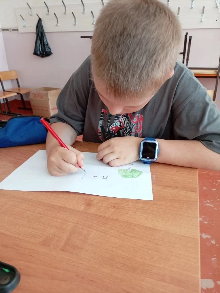 ⚡️⚡️⚡️На нашей пришкольной площадке прошло интеллектуально-развлекательное мероприятие "Россия - Род