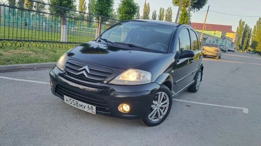 Продам Citroen C3
1.6л
110л.с.
2006г.
Без ДТП 
Без рыжиков
Пороги новые
Дно в отличном состоянии 
Не