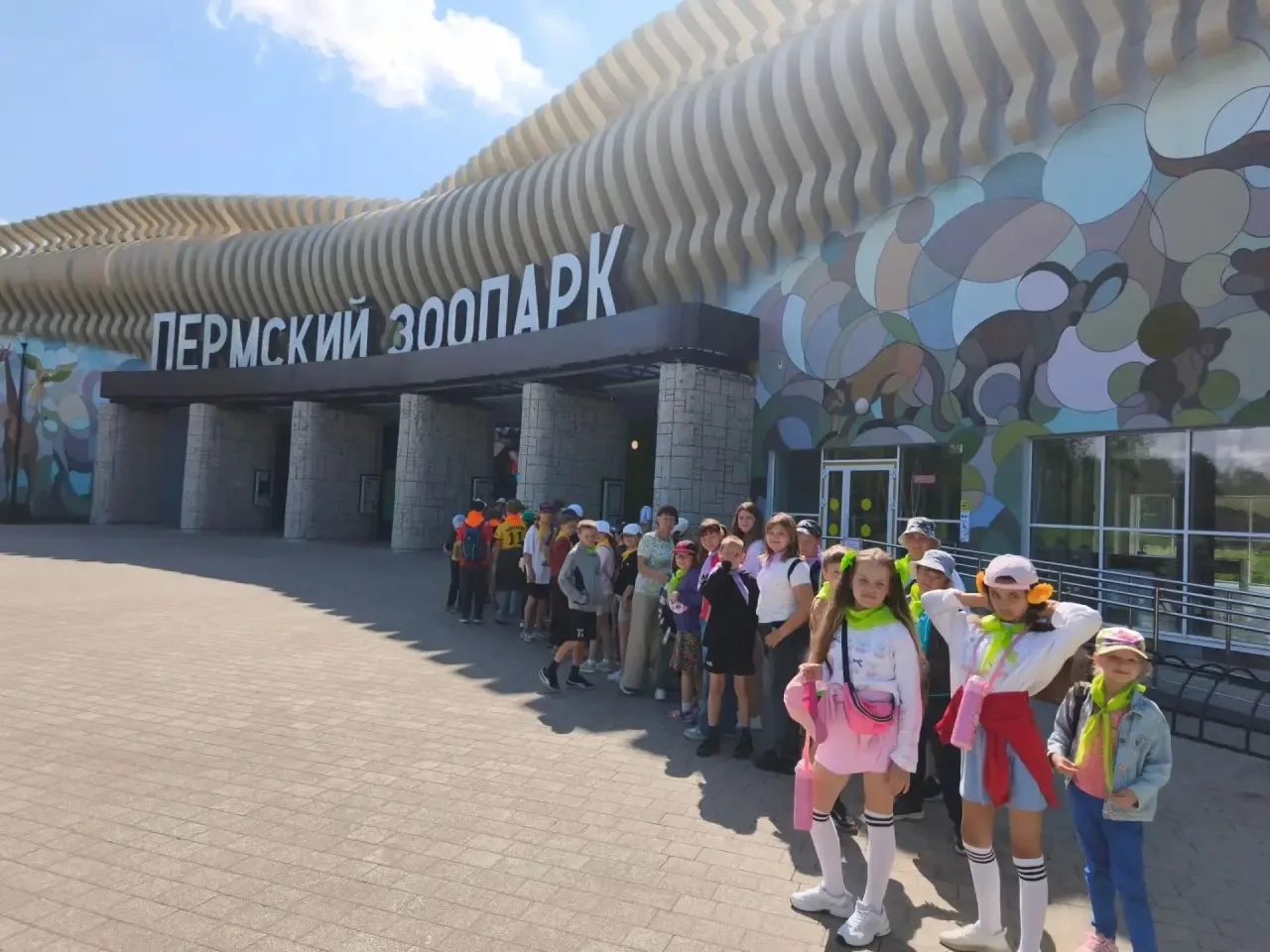🔆16 июня кто-то сдает экзамены, а площадка не скучает, в зоопарке отдыхает. Новый пермский зоопарк 
