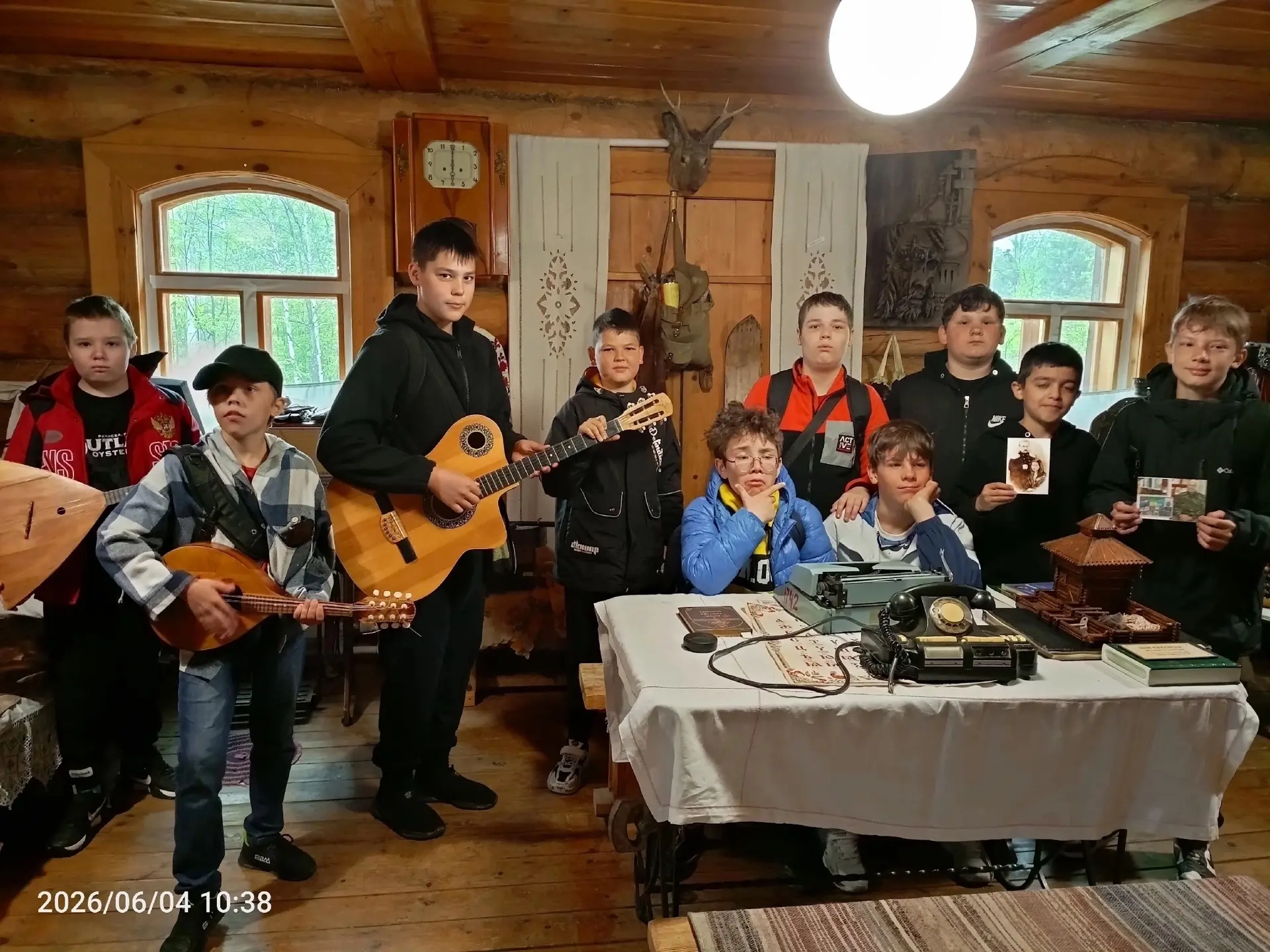 День 2: В гостях у хранителя истории!

Летняя школа " Мой любимый край! " продолжает свои увлекатель