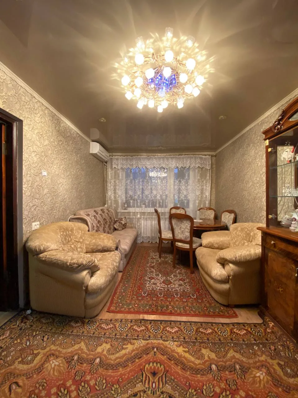 ПРОДАЖА

2️⃣х- комнатная квартира в центре Мариуполя⬇️
📍 Адрес: ул. Варганова, д. 1
Ориентир - водо