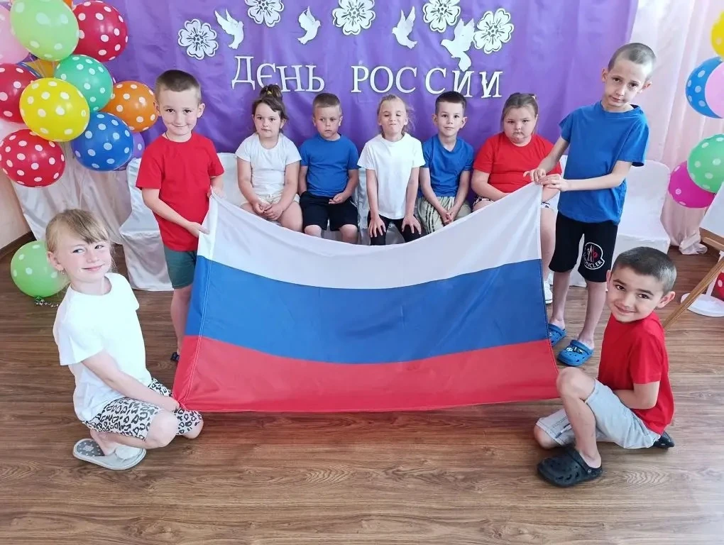 🇷🇺 День России в детском саду «Светлячок» 

Сегодня в нашем детском саду «Светлячок» прошёл замеча