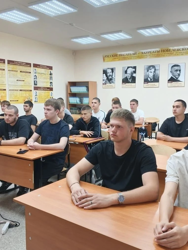 День русского языка в техникуме: знатоки родного слова сразились в интеллектуальном квизе
6 июня, в 
