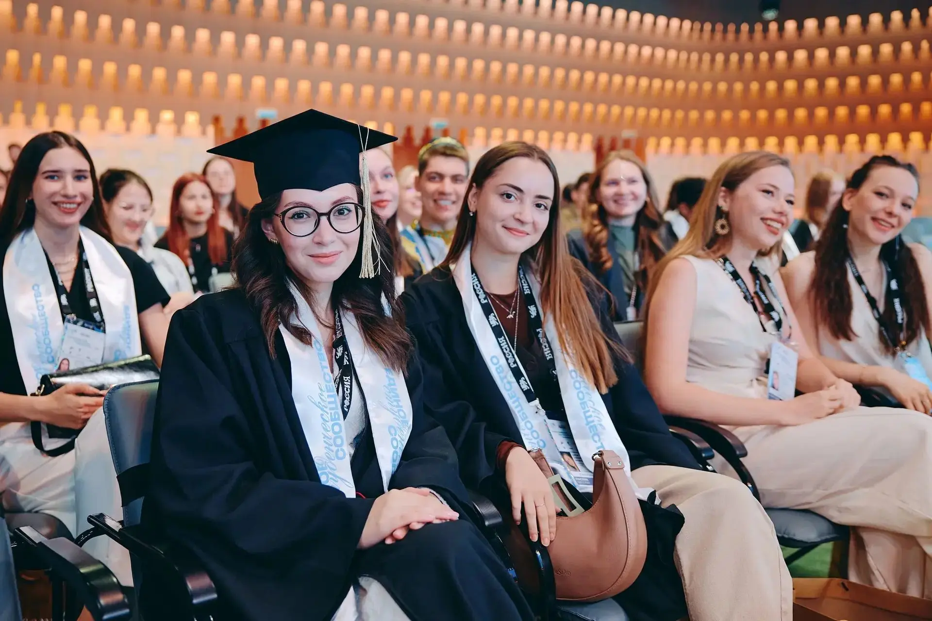 👩‍🎓Наши выпускницы, Ирина Горбатенко и Екатерина Духтик, стали частью большого студенческого событ