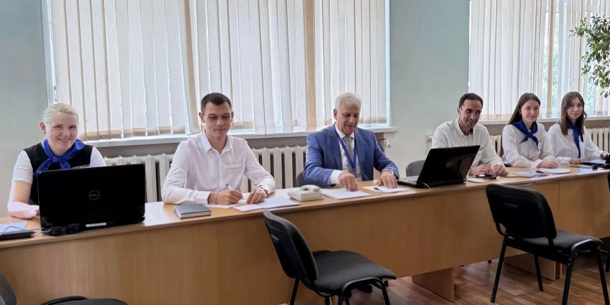 Уважаемые абитуриенты! Приемная комиссия Армавирского механико- технологического института официальн