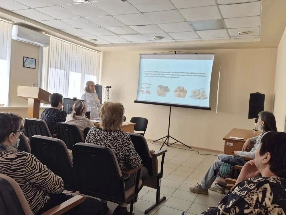 🏥 В поликлиниках ГКБ №18 с этого года начала работать школа для пациентов с фибрилляцией предсердий