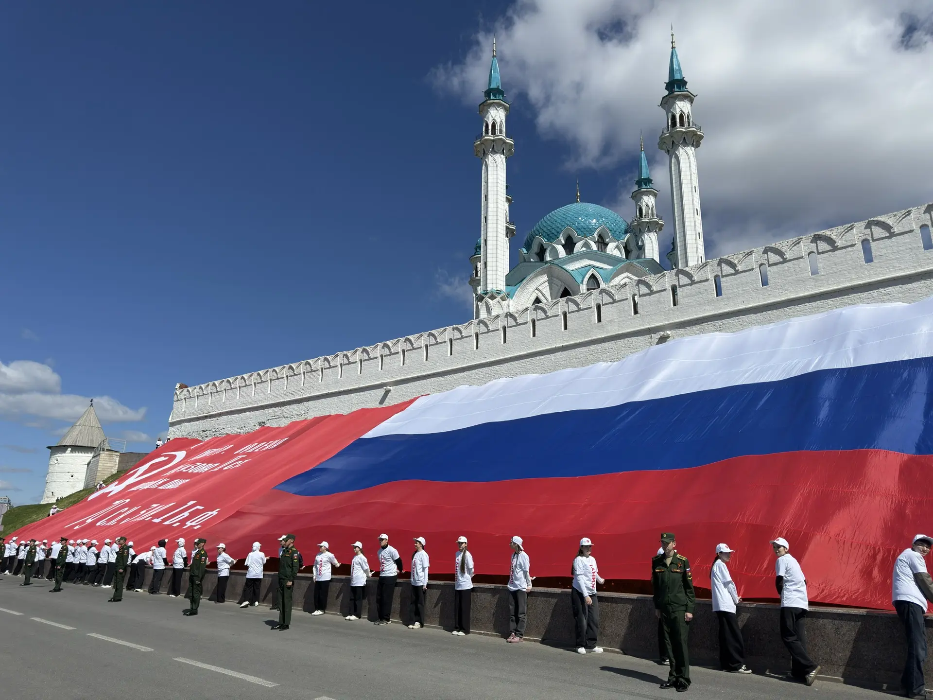 Мы помним! Мы гордимся!

🎗️9 мая 2026 года студенты Медико-фармацевтического колледжа Казанского ГМ