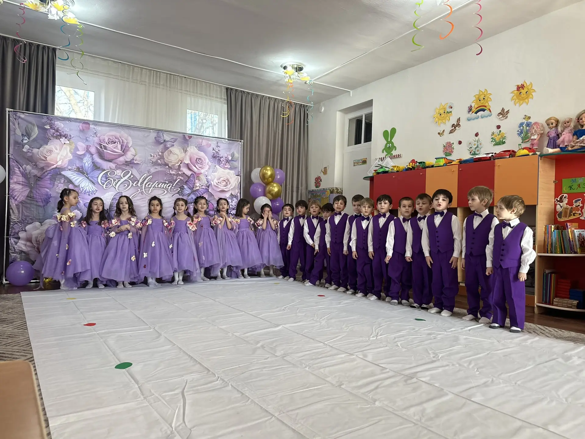 А у нас полным ходом идут  весенние мероприятия 😍 дети с большим энтузиазмом играют сценки, чтобы п