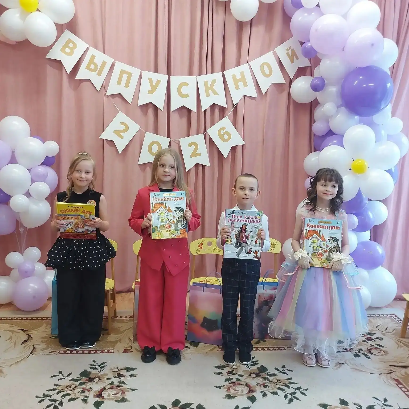 В минувшую пятницу в уютном детском саду «Сказка» д.Хмелинец царила особая, немного грустная, но оче