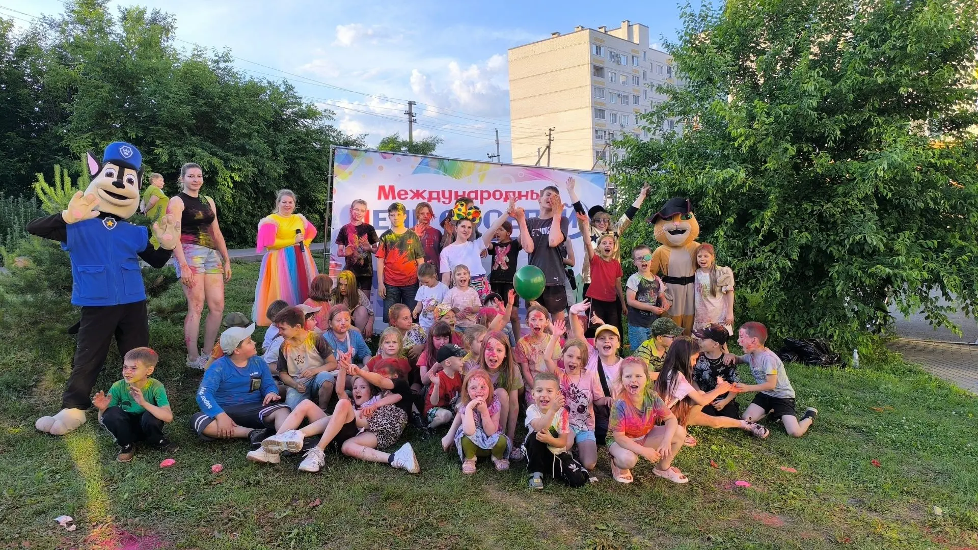 В Хохольском районе активно отметили Международный день соседей!