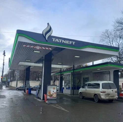 ⛽ «Татнефть» ввела лимиты на топливо на всех АЗС в России — только наличные

По данным компании, на 