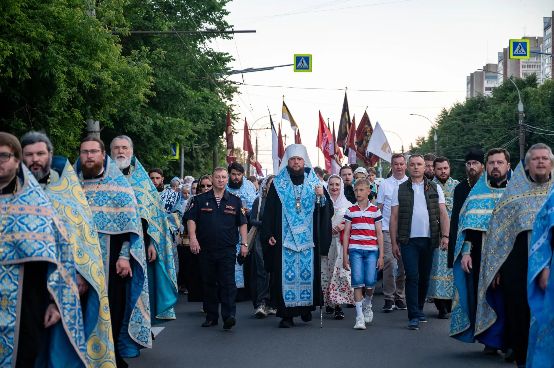 Духовное единение: Владимир и Боголюбово в Крестном ходе

Накануне праздника Боголюбской иконы Божие