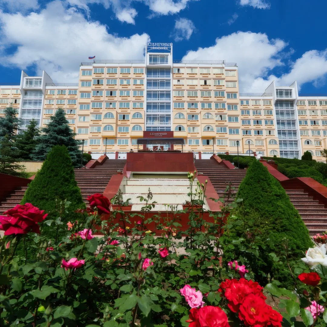Россия → Кисловодск →туры в июне Вылет: 18.06.2026 + 7 ночей (можно больше) : санаторий СОЛНЕЧНЫЙ 4*