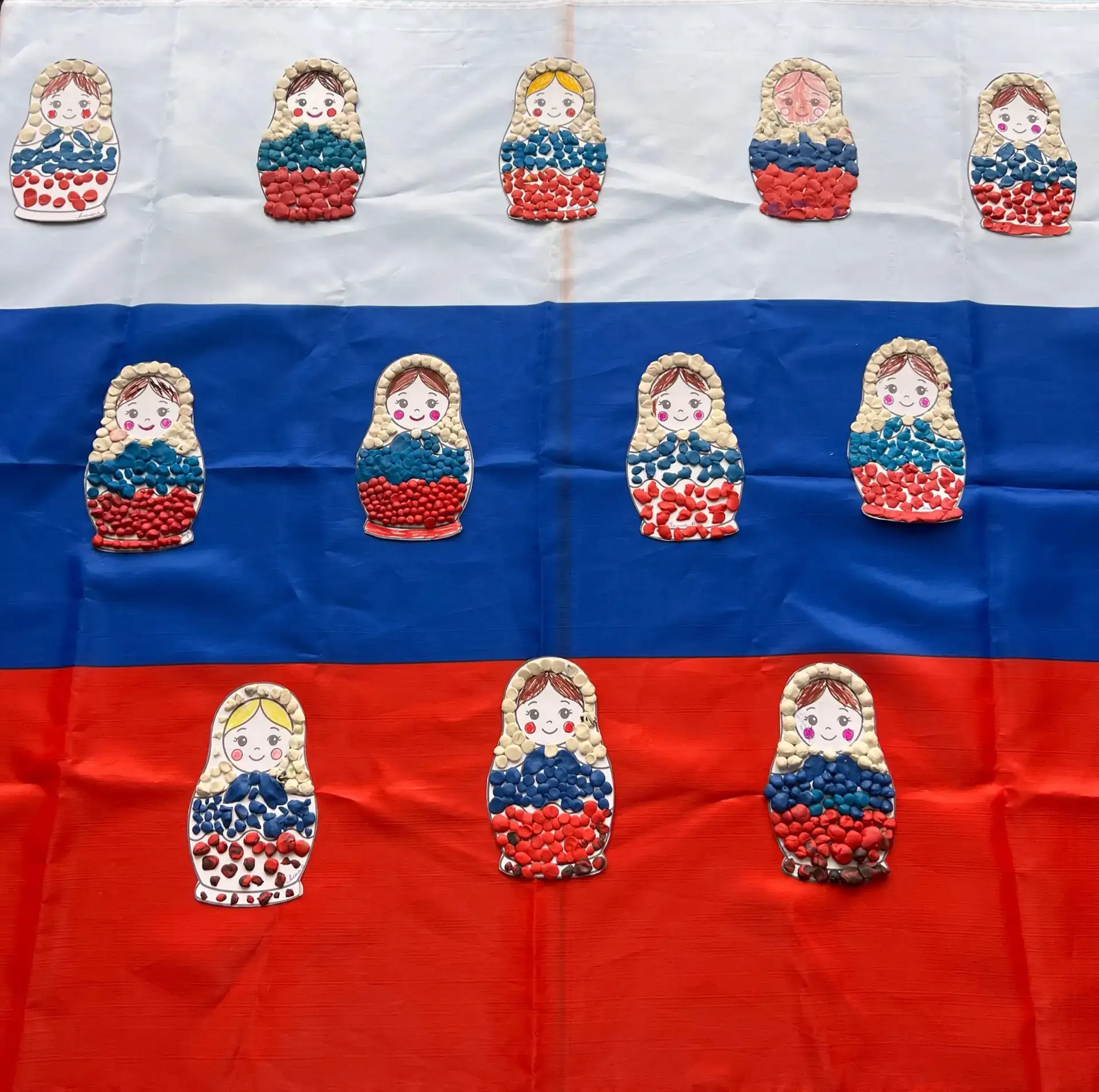 Старшая группа «Солнышко» ☀️отметила один из самых важных праздников нашей страны — День России! 🇷�