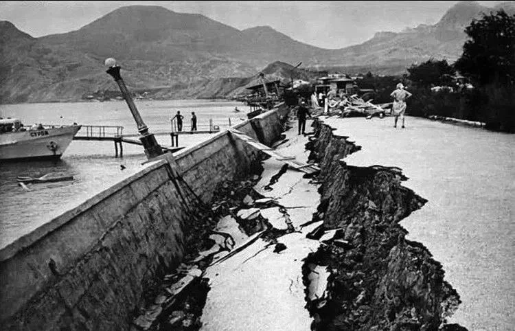 Коктебель, набережная 1968 г

Подпишись на Историю Феодосии в Махе