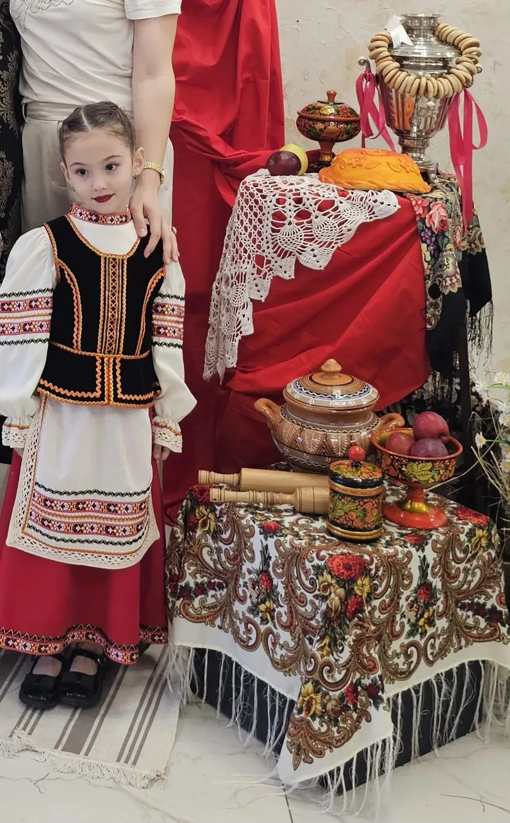 ⭐Наши звёздочки!

🏆 Бэлла Совмиз получила почётную грамоту и медаль за плодотворную концертную и ко