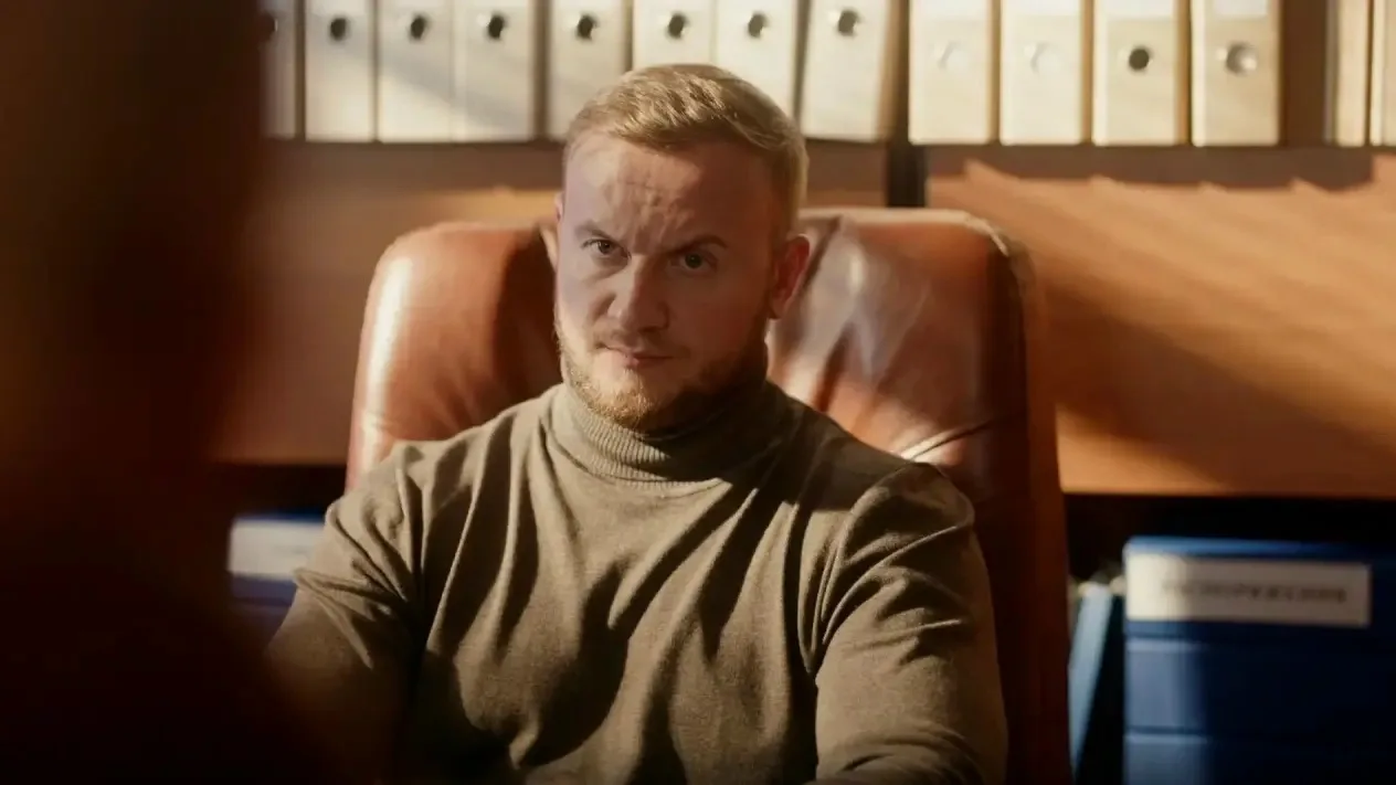 Уроженец Липецкой области Дмитрий Журавлев снялся в криминальной комедии «Нам кранты»

По сюжету гла