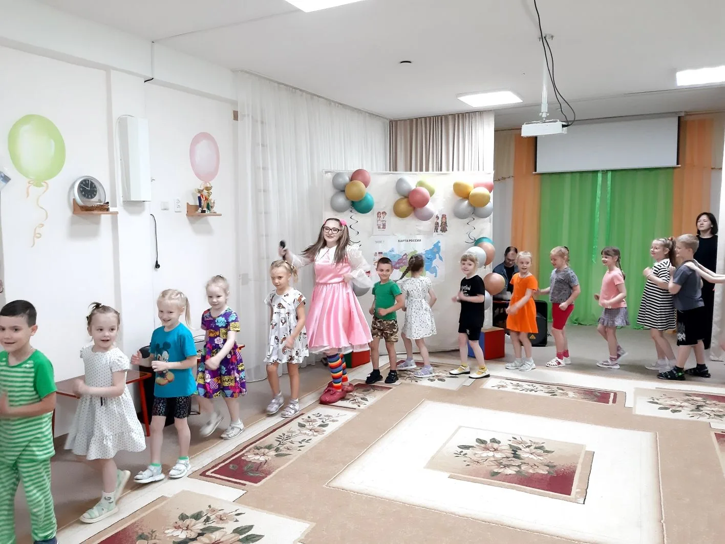 ЛЕТО ПРЕКРАСНО, КОГДА ОНО БЕЗОПАСНО!
Сегодня наш детский сад с дружеским визитом посетили наши замеч
