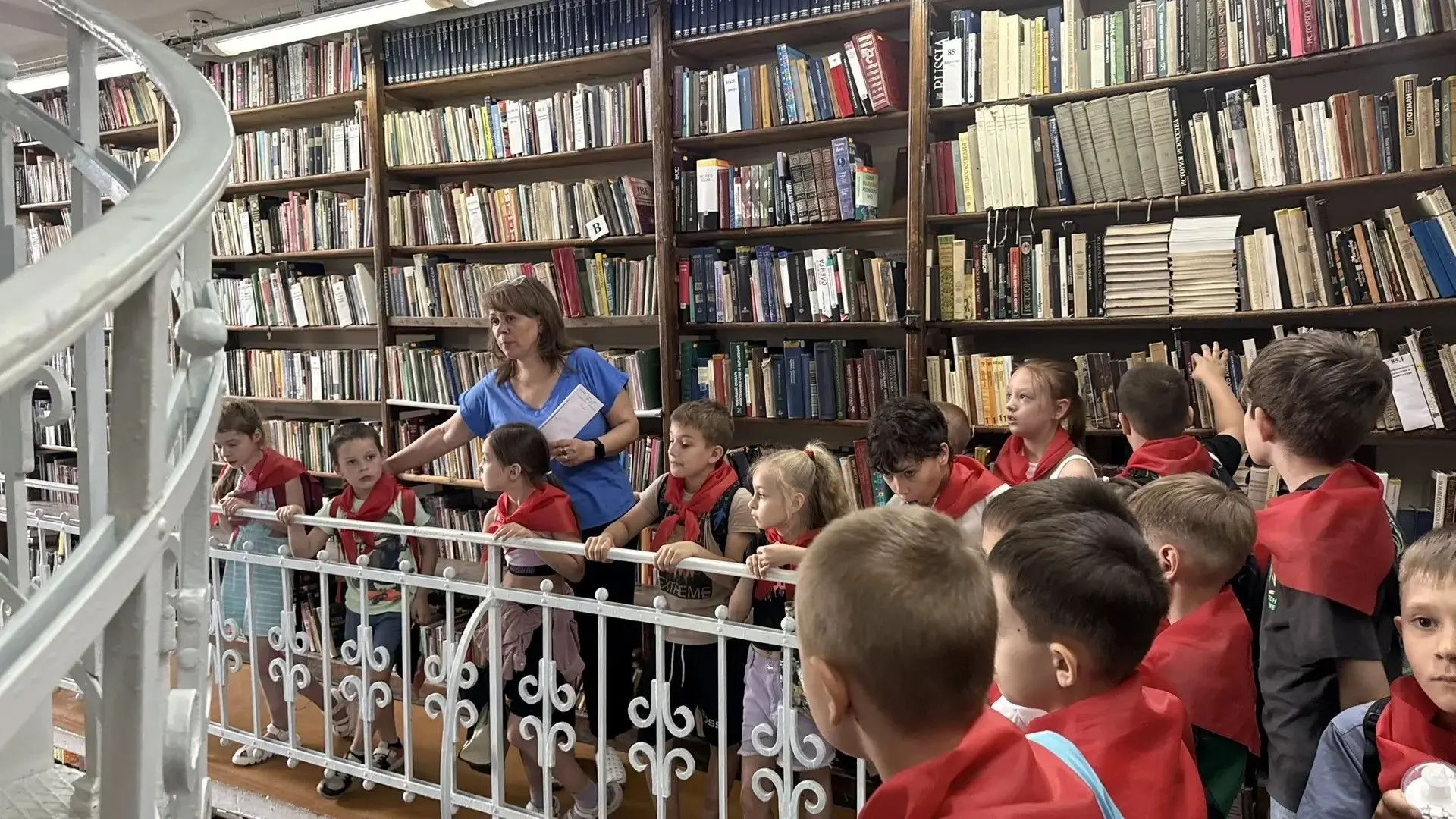 🔆 15 июня в летнем лагере 🔆

🎶 Традиционная музыкальная зарядка;
🇷🇺 Организационная линейка;

⏳