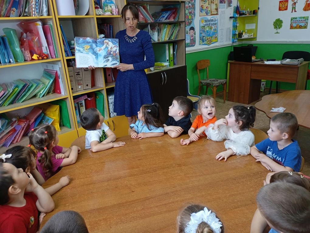 05.06.2026 г.в младшей разновозрастной группе"Капитошка" прошёл  Пушкинский день
"Путешествие в мир 