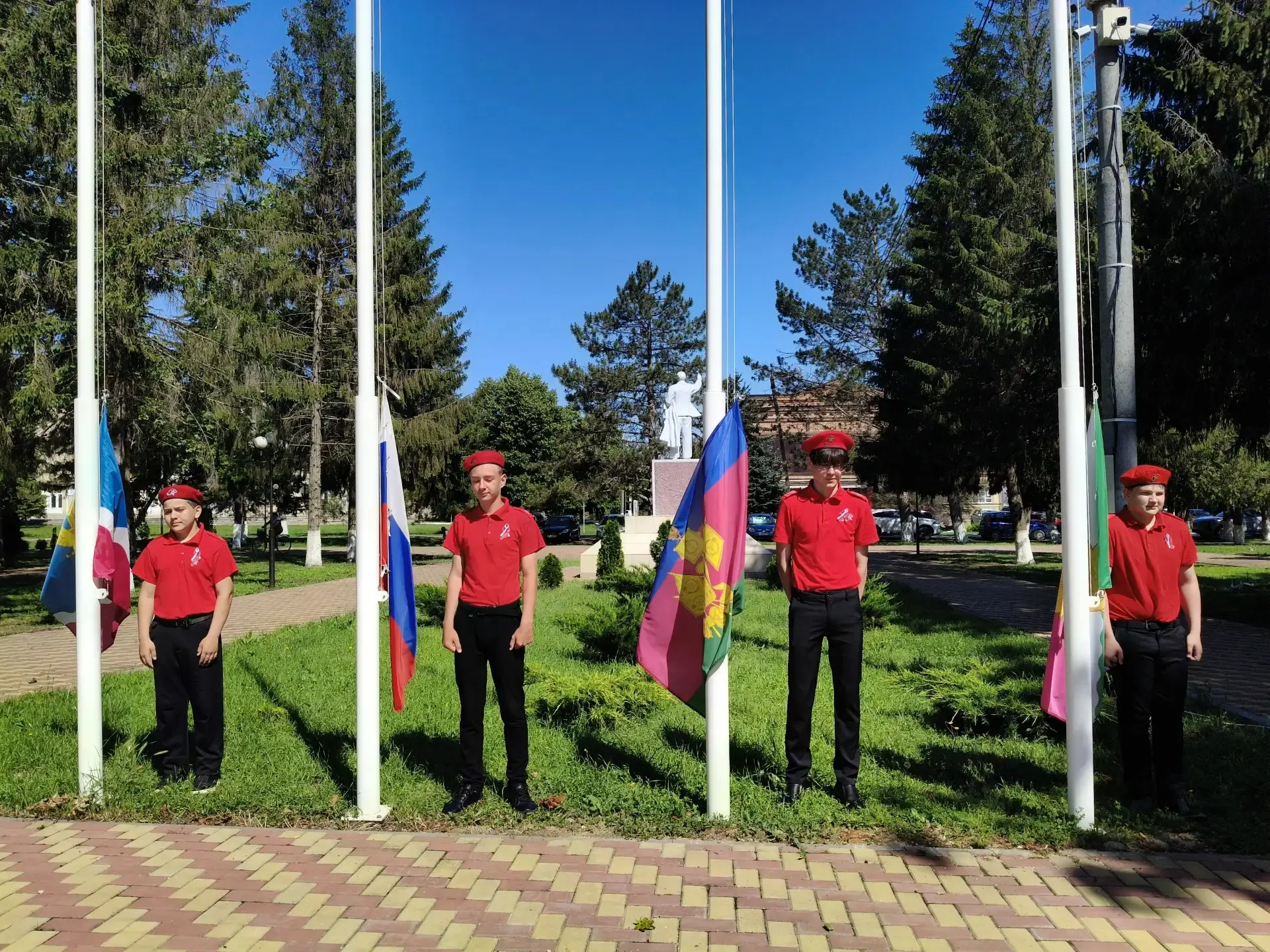 "Праздник Единства и Гордости!"
Сегодня, в самый торжественный и знаменательный день для всех гражда