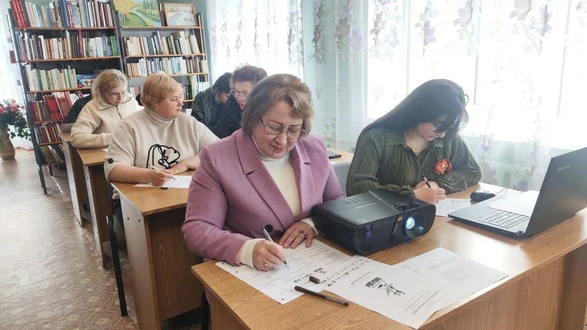 Диктант Победы 

Сегодня сотрудники Краеведческого музея приняли участие в крупнейшей международной 