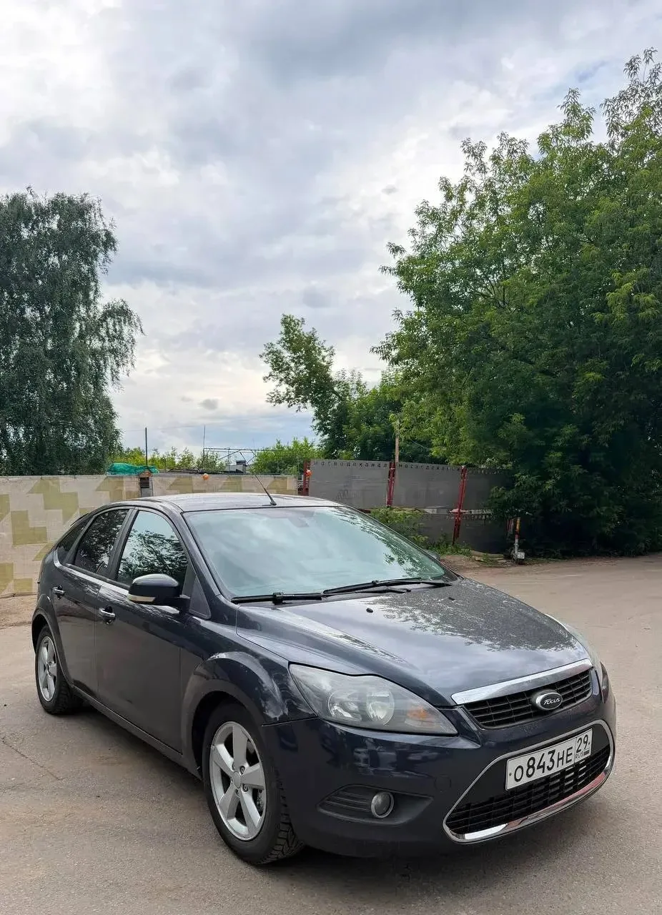 Ford Focus Рест.
2.0 (145л.с) АКПП 2011 год

Хорошая Тека 
2 ДТП(желтый бампер)
5 владельцев✅
Хороша