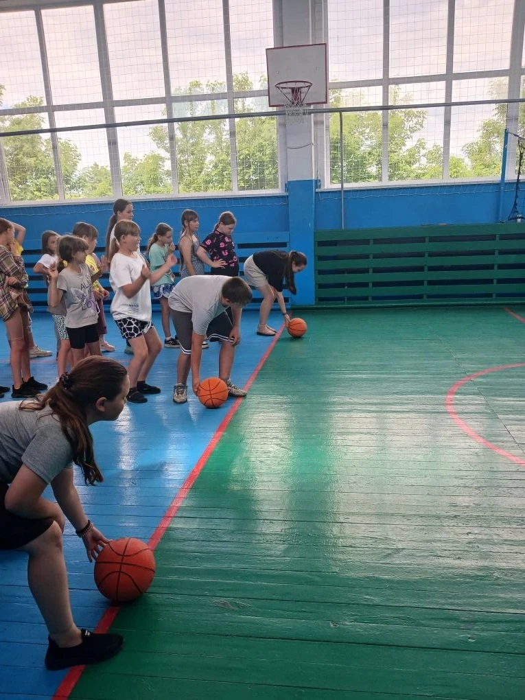 День 9 - Коренные сибиряки

🌟 Десятого июня прошел замечательный праздник – День коренных сибиряков