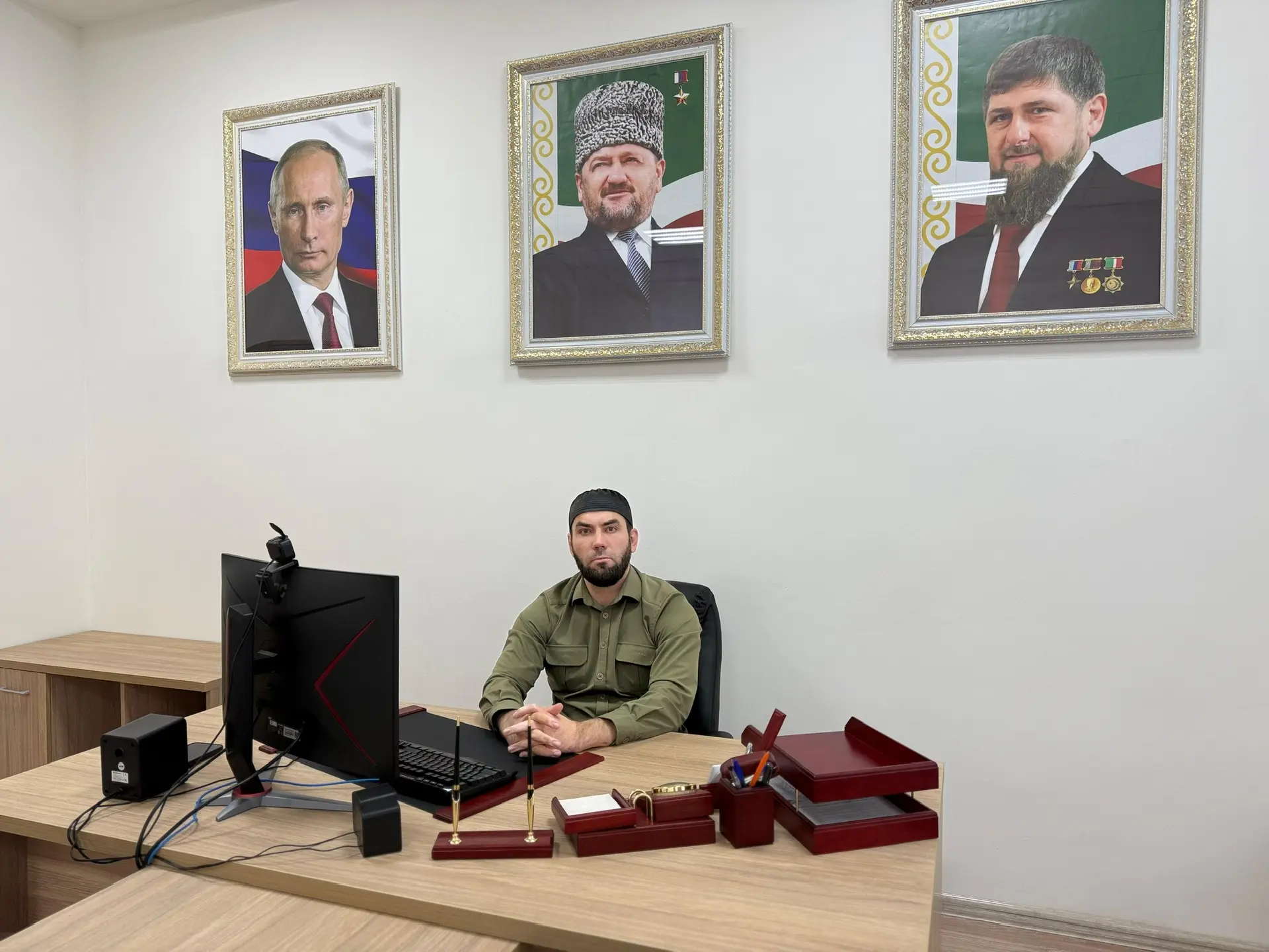 Сулим Сулейманович, от всего педагогического коллектива примите самые искренние поздравления с Днём 