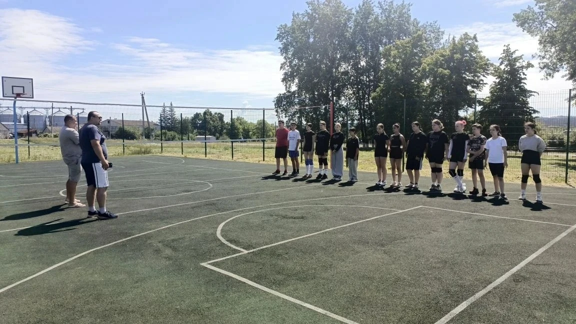 🏐2 июня на спортивной площадке МКОУ «Солдатская СОШ» прошел товарищеский матч, посвященный Дню защи