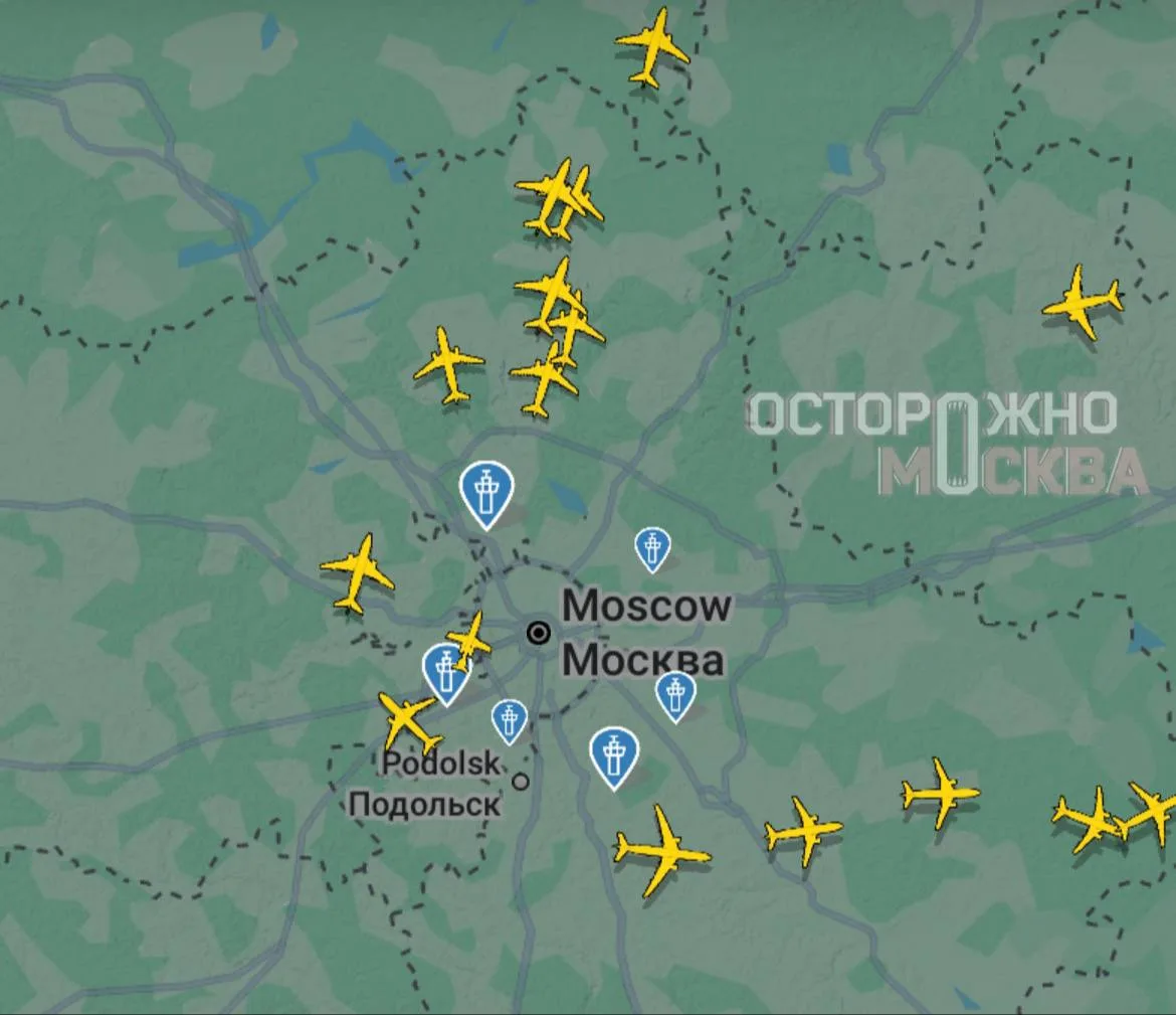 Все московские аэропорты закрыты — Росавиация.

Временные ограничения введены в: Шереметьево, Домоде