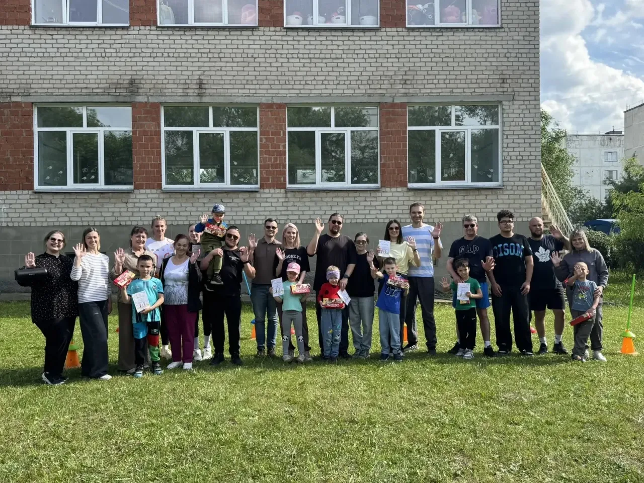 🎈 Семейная эстафета ко Дню защиты детей🎈

В честь Дня защиты детей в нашем детском саду прошла вес