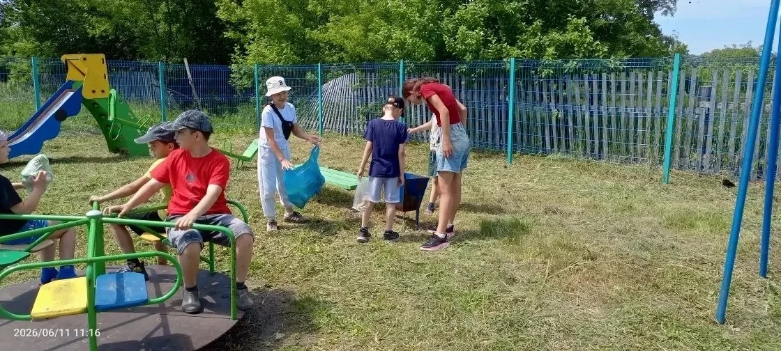 День 13 в пришкольном лагере: спорт, семья и экология! ☀️

Сегодняшний день в нашем лагере был невер