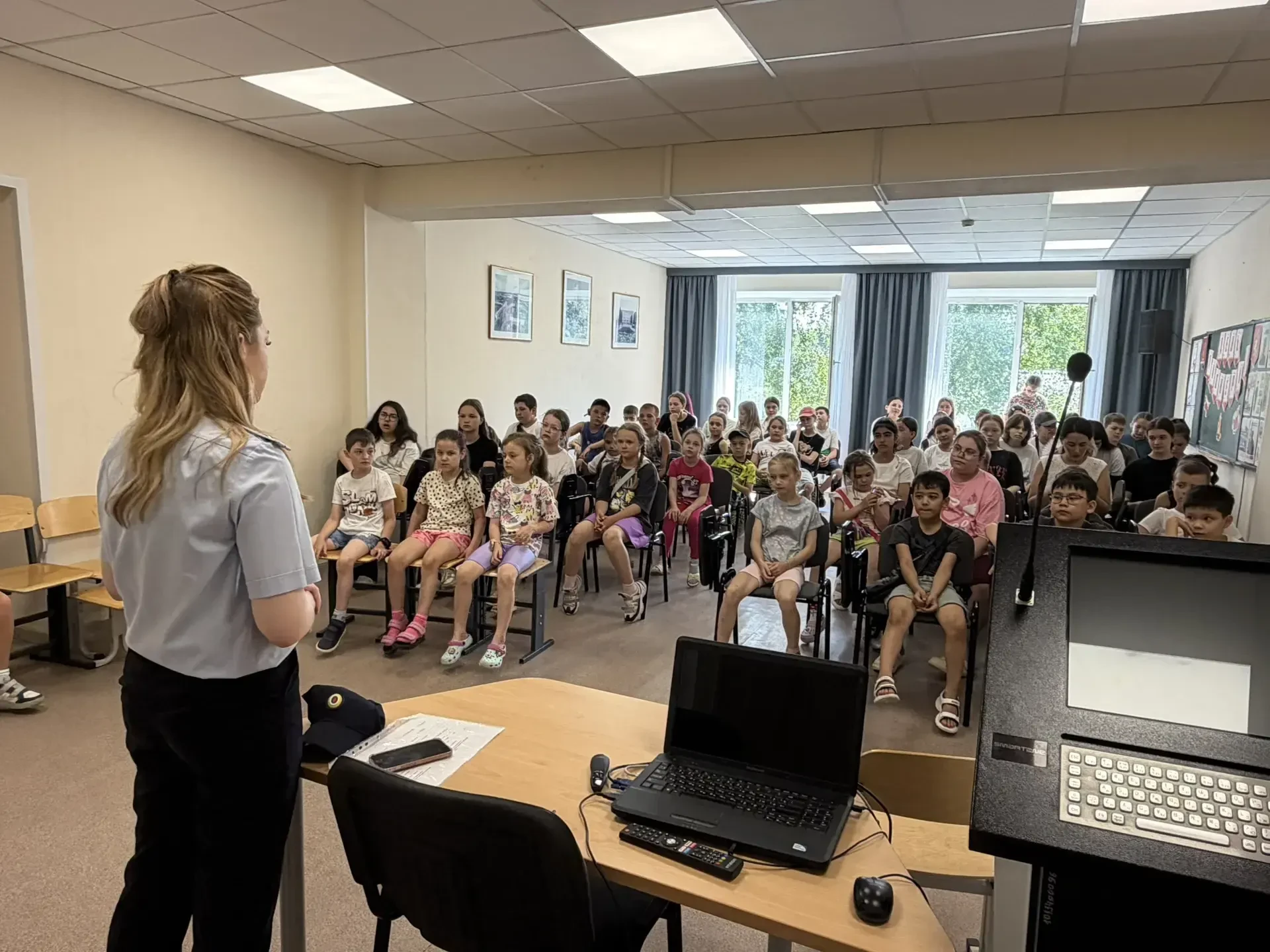 🚦 Безопасность на каникулах — на первом месте!

Сегодня в нашем летнем оздоровительном лагере прошл