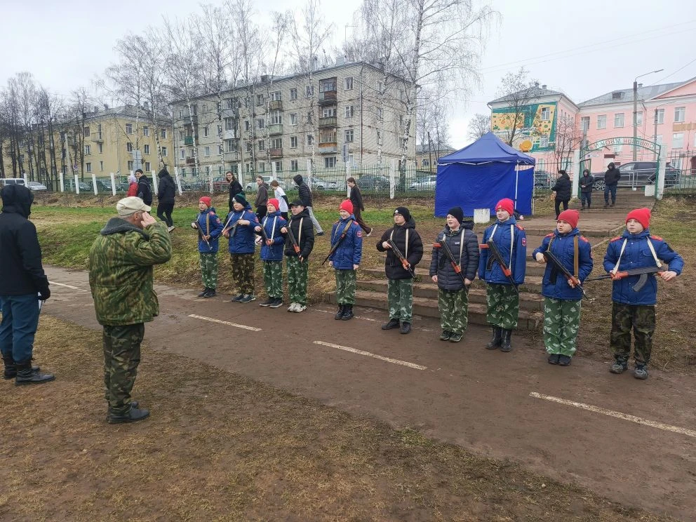 Добрый вечер 
Сегодня был заключительный день игры Зарница.
Сегодня у нас были этапы тактическая под