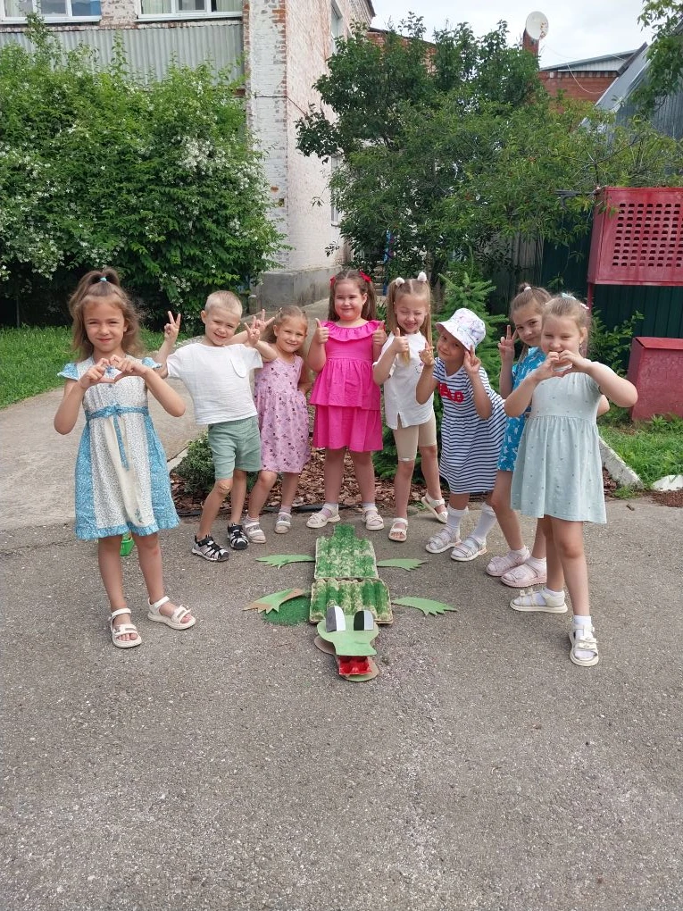 Поделки из яичных лотков удивляют многообразием, а сам материал радует своей доступностью, что играе