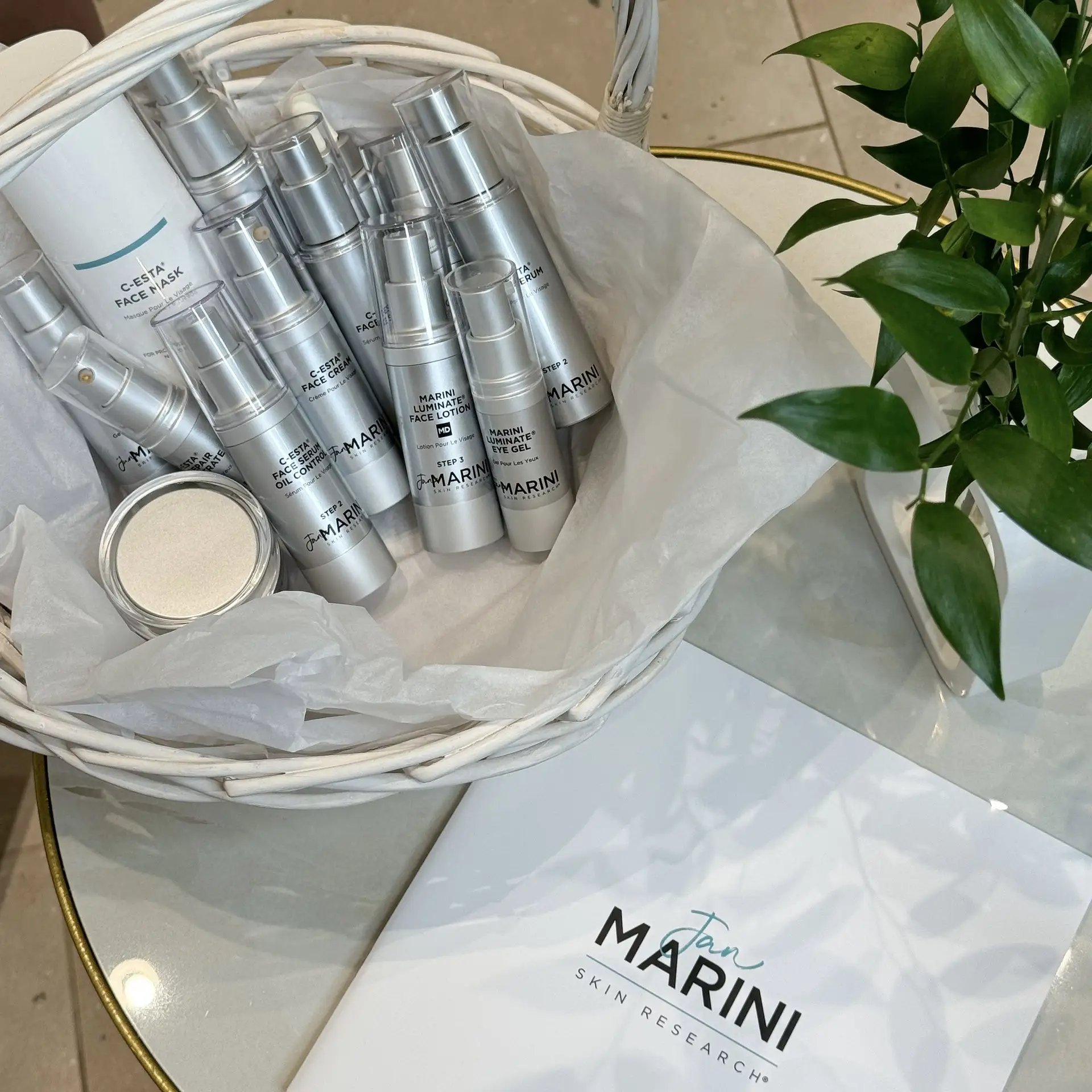 Почему вокруг Marini SkinSolutions столько внимания? 🤍

Если вы давно наблюдаете за нашей клиникой,