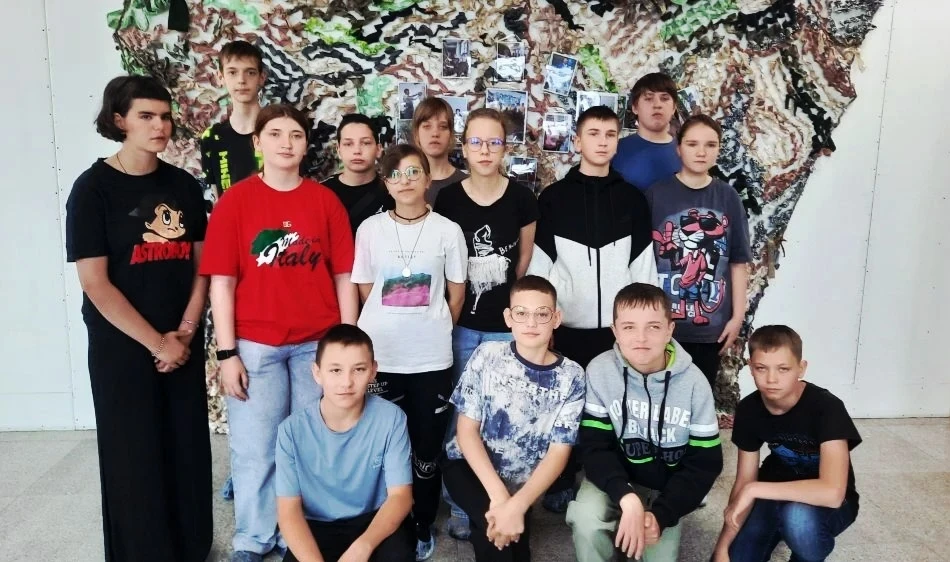 В пришкольном лагере не только игры и веселье, но и возможность научиться делать добрые дела. Сегодн