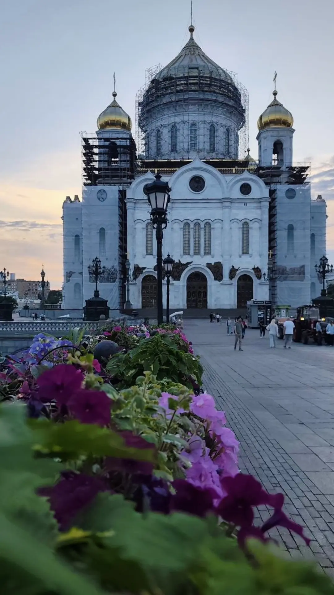 Как же я люблю Москву. Особенно летнюю, особенно ночную. Так редко удается просто погулять. А ведь л