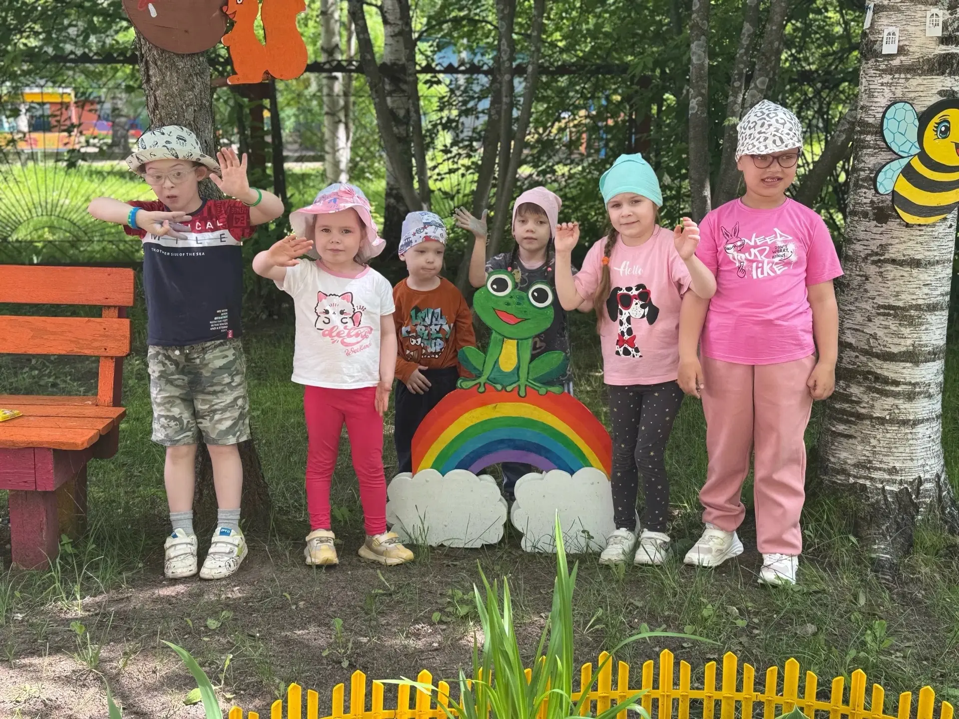 ✨Сегодня наши воспитанники приняли участие в Празднике Дружбы! 

🦋Дети с радостью участвовали во вс