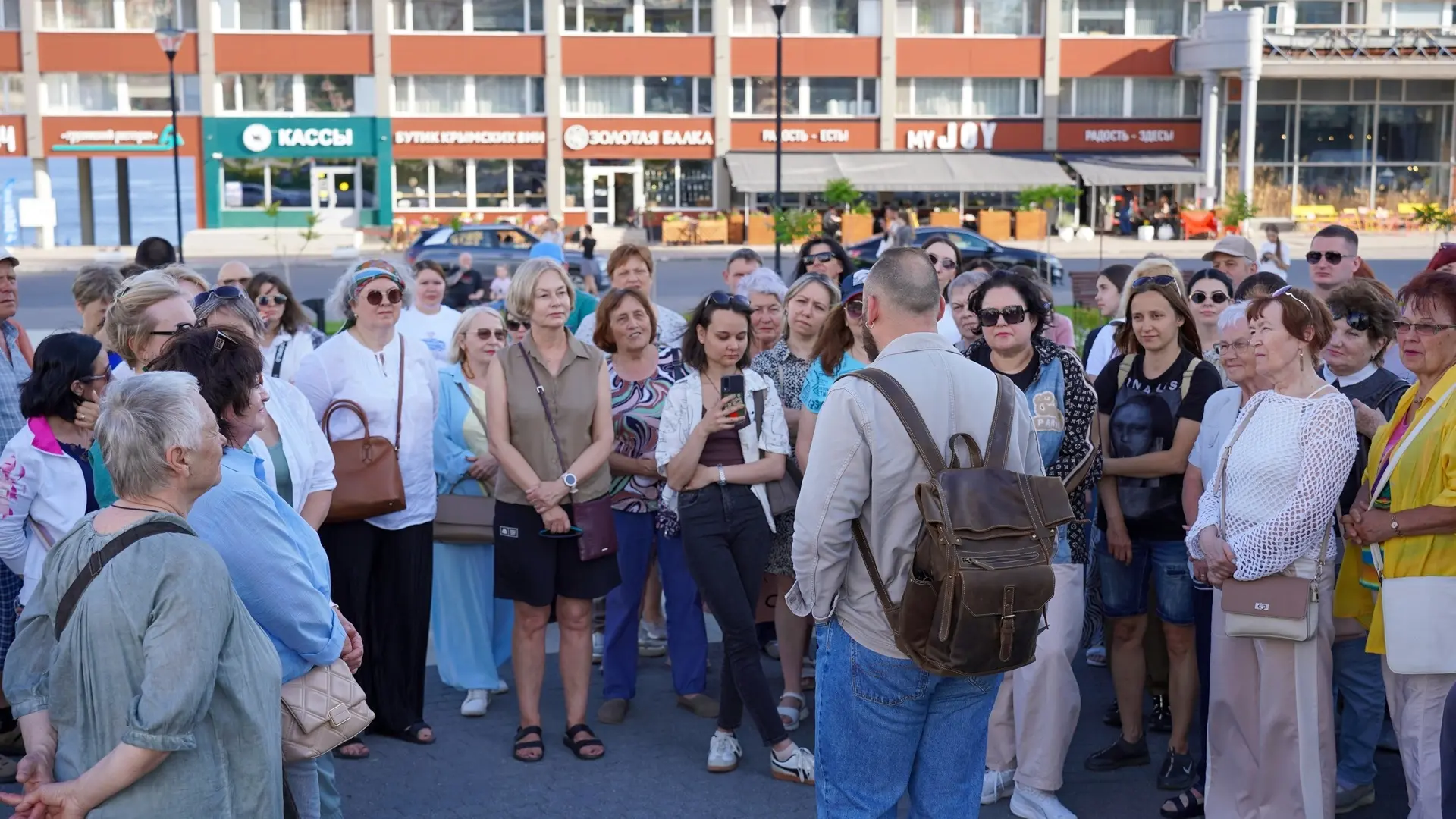 Состоялась пешеходная экскурсия Городского центра им. П.А. Столыпина

📅 8 июня экскурсовод ГЦ Дмитр
