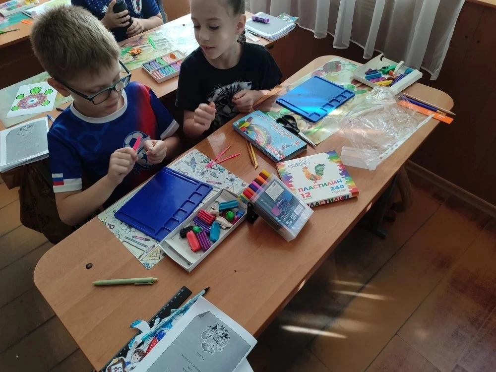17 июня
Пришкольная площадка
Мастерская "Летняя мозаика"