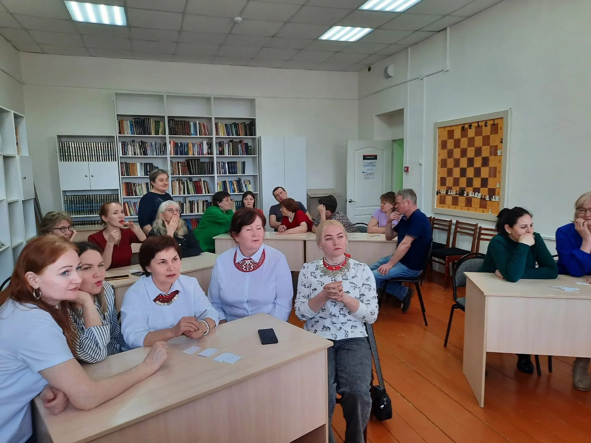 👉В стенах Кезской районной библиотеки царила атмосфера весеннего вдохновения и интеллектуального аз
