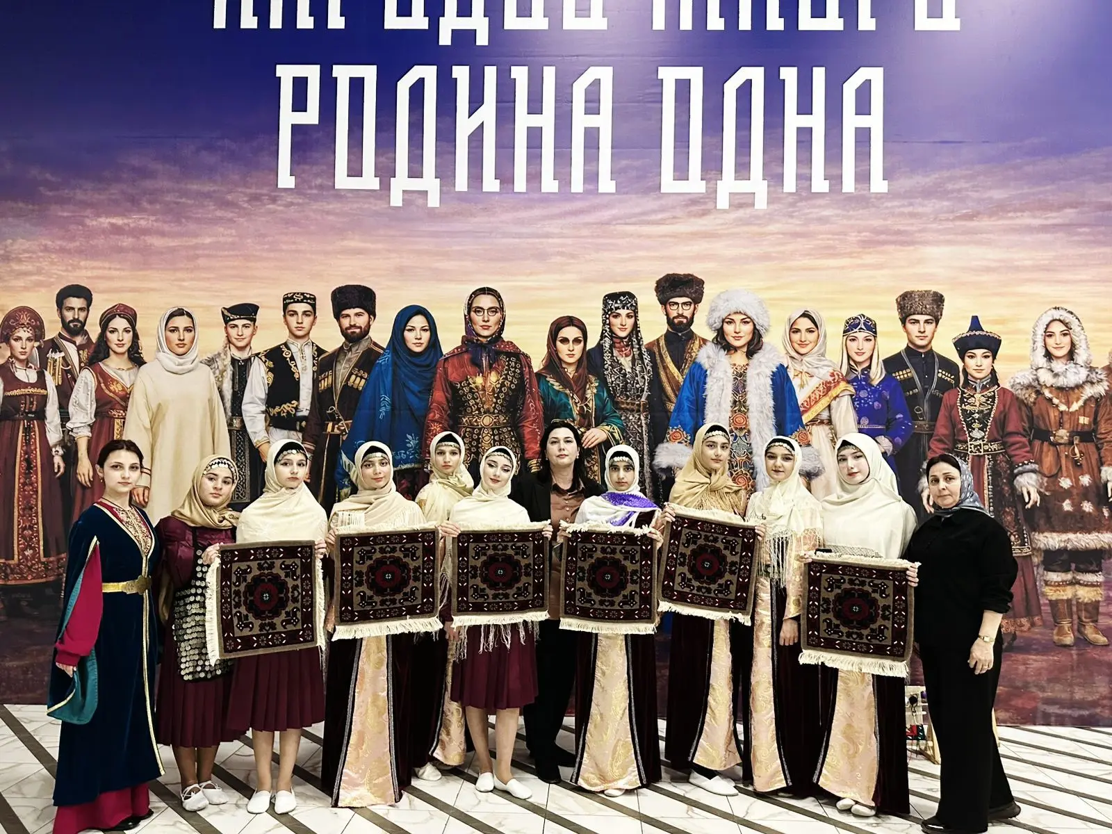 Четвертое место на межрегиональном конкурсе «А ну-ка, девушки» — это успех! 👏

Воспитанницы  Дома д