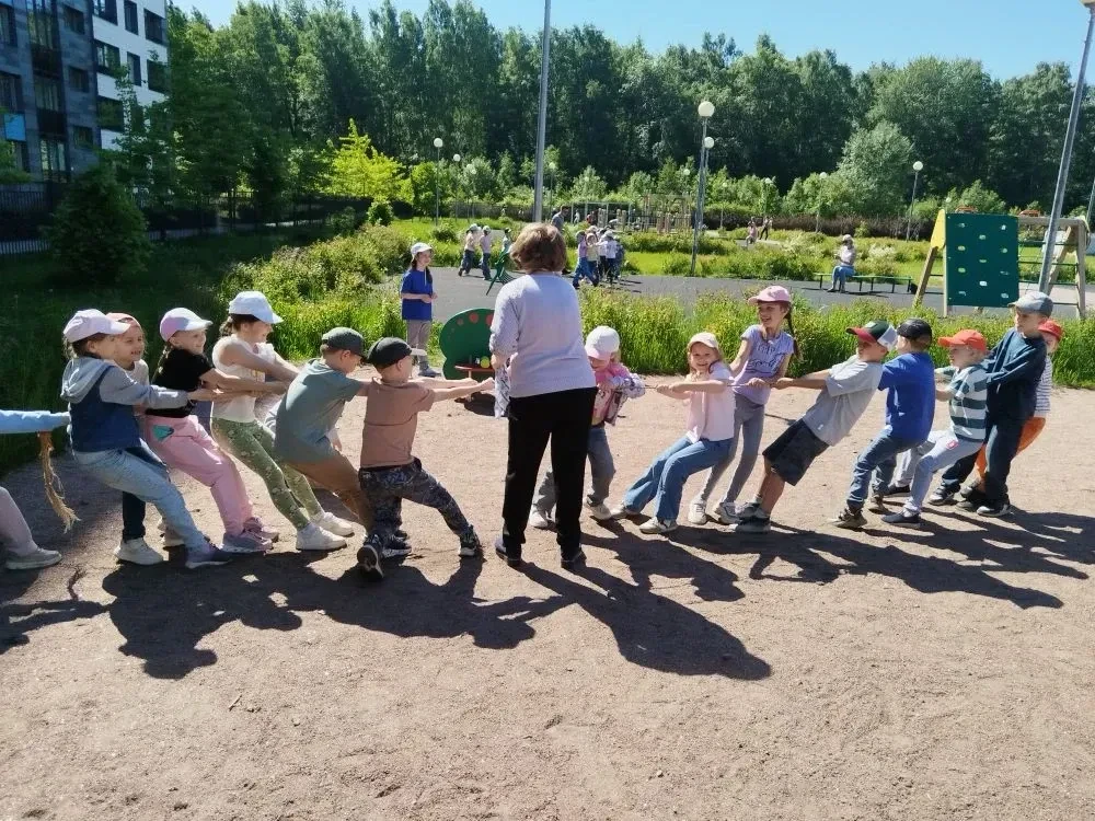 🧩 "Улыбнёмся друг другу" 🧩
Сегодняшний день в Дошкольном отделении был посвящен очень важной теме 