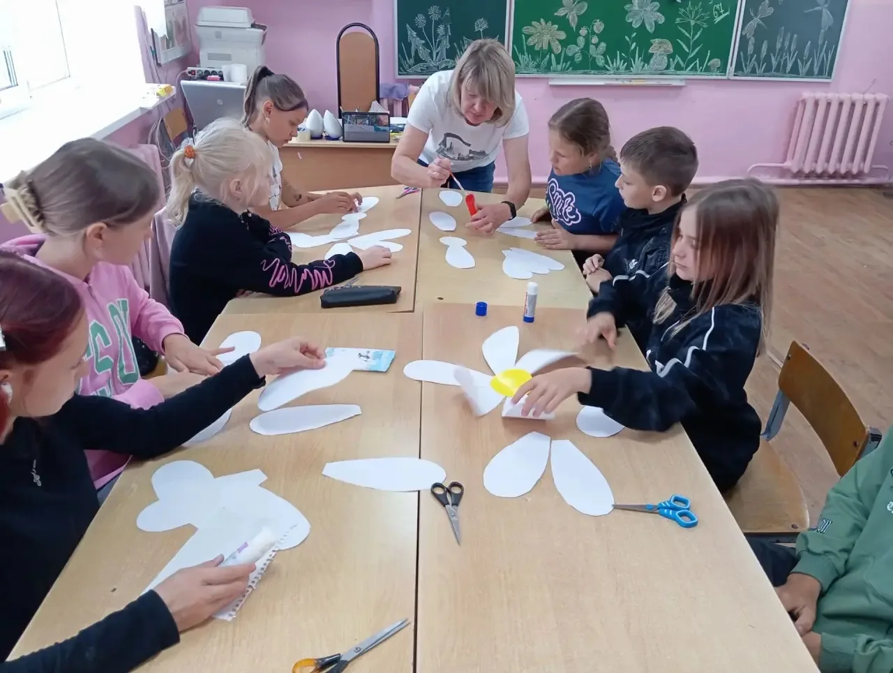 #Неделяправовойпомощи
11 июля Танкова С.М. провела для ребят начальной школы мастер-класс по изготов