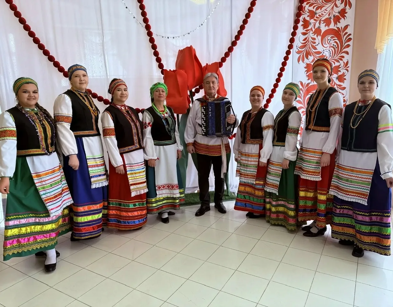 🎤 ✨ В Новом Осколе прошёл X Межзональный конкурс юных вокалистов «Сияние талантов»!

Мы с гордостью