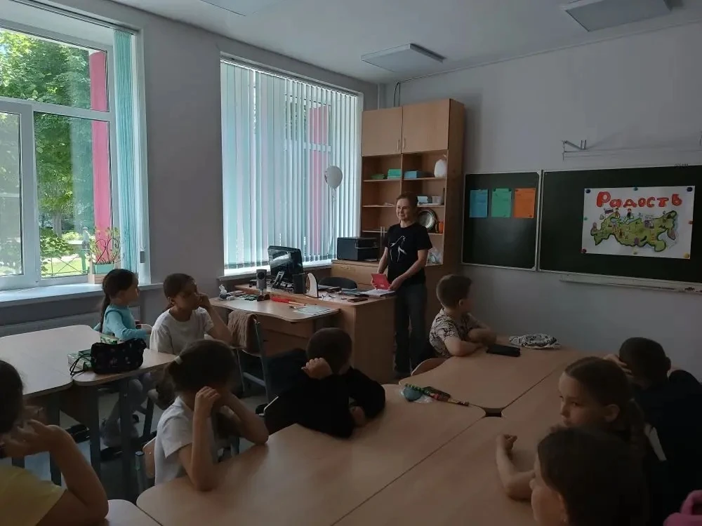 Лагерь — пятница! День выдался тёплым, содержательным и по‑настоящему школьным: дети провели время с